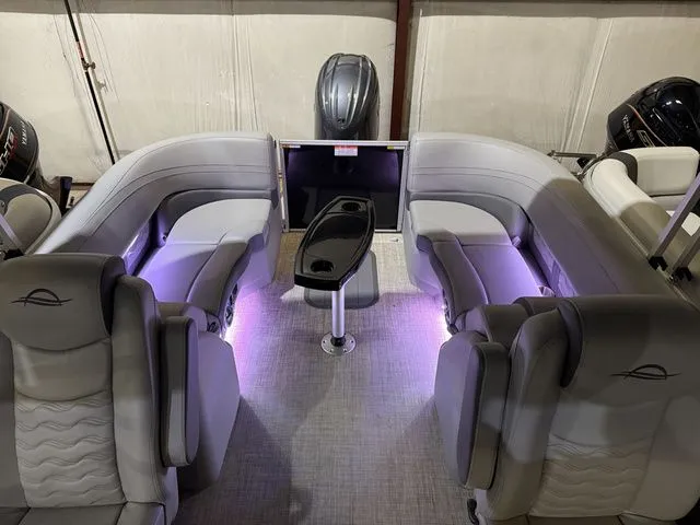 Slide: The Image of SunCatcher Fusion Series 322RC W/Yamaha 200 "SHO" Trailer Ava 2025 - 11