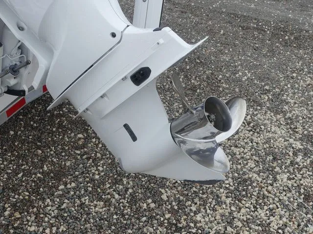 Slide: The Image of Sea Fox 248 Commander 2023 - 11