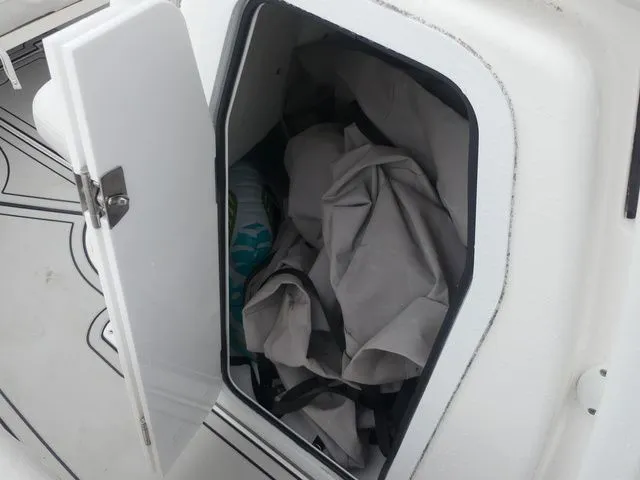 Slide: The Image of Sea Fox 248 Commander 2023 - 16