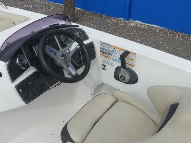 Slide: The Image of Hurricane SunDeck Sport 192 RL OB 2020 - 14