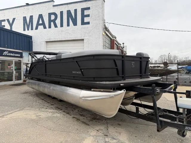 The Image of Godfrey Sweetwater 2286 SBC - 250 Yamaha SHO 2026 - 1