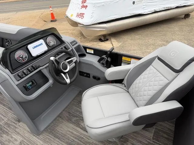 Slide: The Image of Godfrey Sweetwater 2286 SBC - 250 Yamaha SHO 2026 - 11