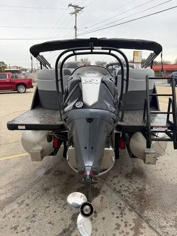 Slide: The Image of Godfrey Sweetwater 2286 SBC - 250 Yamaha SHO 2026 - 3