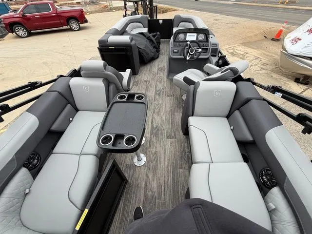 Slide: The Image of Godfrey Sweetwater 2286 SBC - 250 Yamaha SHO 2026 - 8