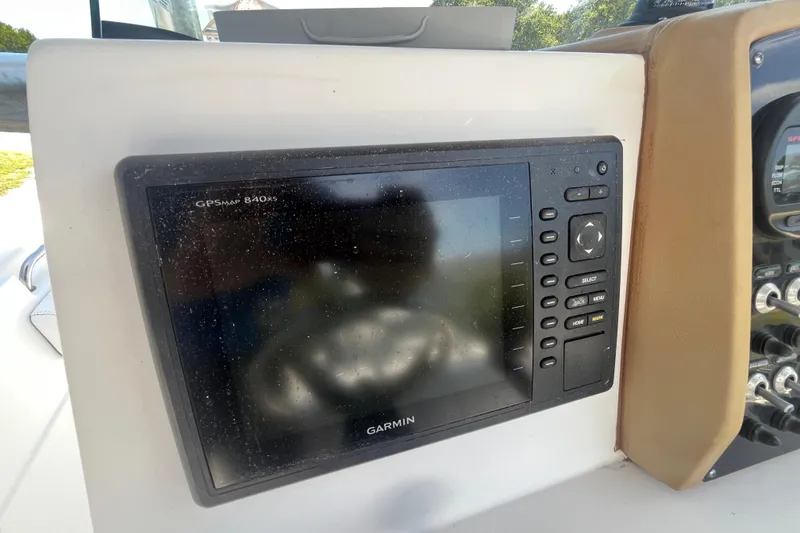 Slide: The Image of Garmin GPSMAP 840xs on 2014 Sea Fox 226 Commander boat dashboard. - 23
