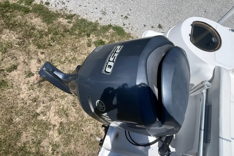 Slide: The Image of Yamaha 250 outboard motor on 2014 Sea Fox 226 Commander boat. - 30