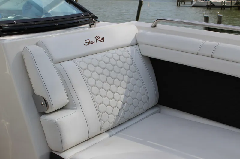 Slide: The Image of Interior of 2018 Sea Ray SDX 290 Outboard with stylish seating design. - 43