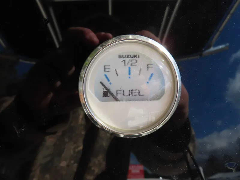 Slide: The Image of Fuel gauge of Bulls Bay 230 CC Suzuki 250 boat model. - 20