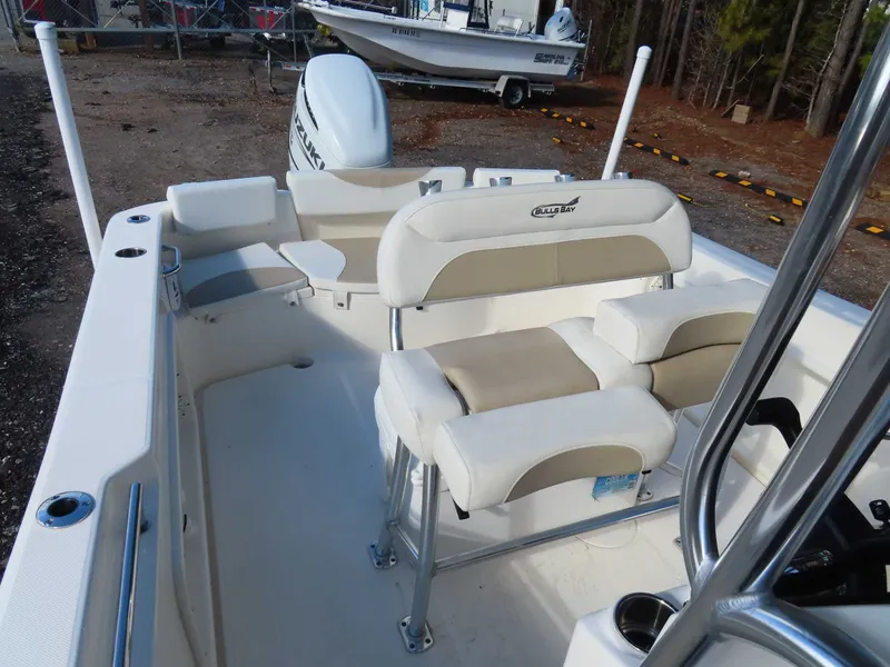 Slide: The Image of Bulls Bay 230 Center Console 2025 - 32