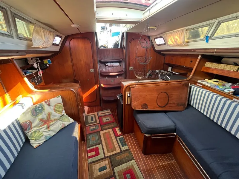 Slide: The Image of Beneteau First 1984 - 10