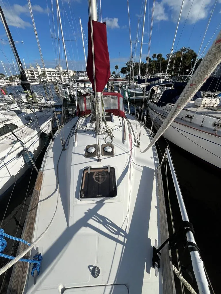 Slide: The Image of Beneteau First 1984 - 6