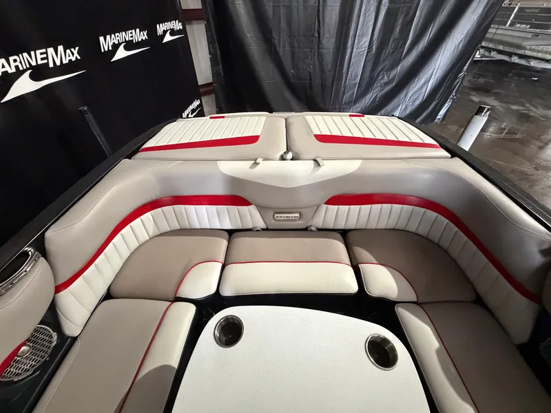 Slide: The Image of Malibu Wakesetter 24 MXZ 2014 - 16