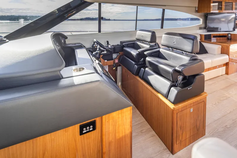 Slide: The Image of Riviera 6000 Sport Yacht 2017 - 61