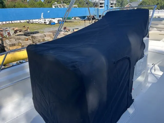 Slide: The Image of Boston Whaler 170 Montauk 2026 - 19