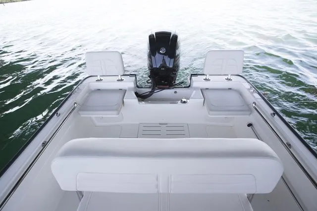 Slide: The Image of Boston Whaler 170 Montauk 2026 - 4