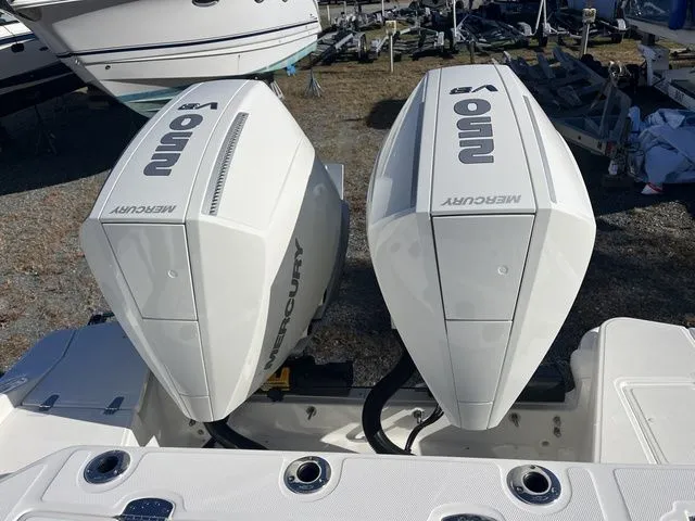 Slide: The Image of Boston Whaler 280 Dauntless 2026 - 21