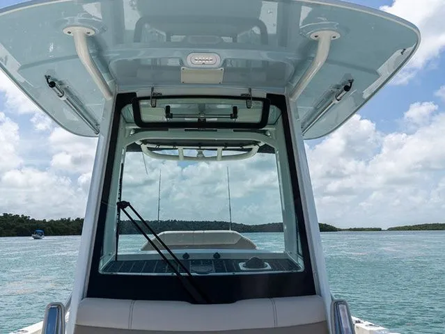 Slide: The Image of Boston Whaler 280 Dauntless 2026 - 4
