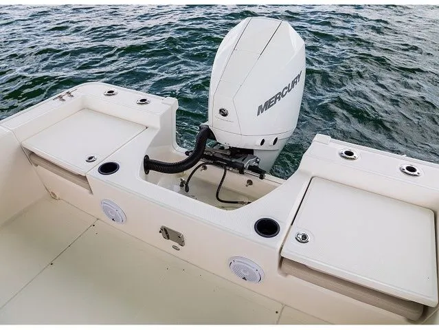 Slide: The Image of Boston Whaler 210 Montauk 2026 - 4
