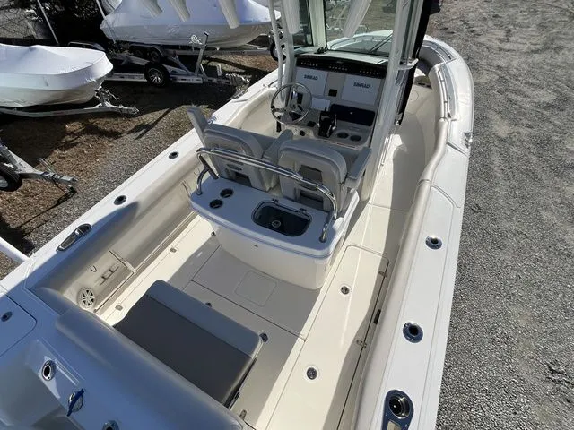Slide: The Image of Boston Whaler 250 Outrage 2025 - 3