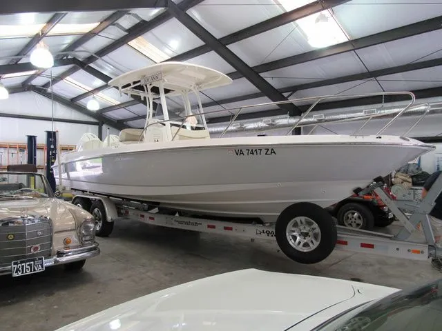 Slide: The Image of Boston Whaler 270 Dauntless 2019 - 19