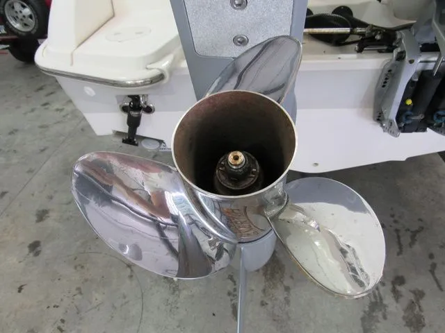 Slide: The Image of Boston Whaler 270 Dauntless 2019 - 24