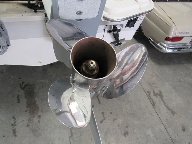 Slide: The Image of Boston Whaler 270 Dauntless 2019 - 25