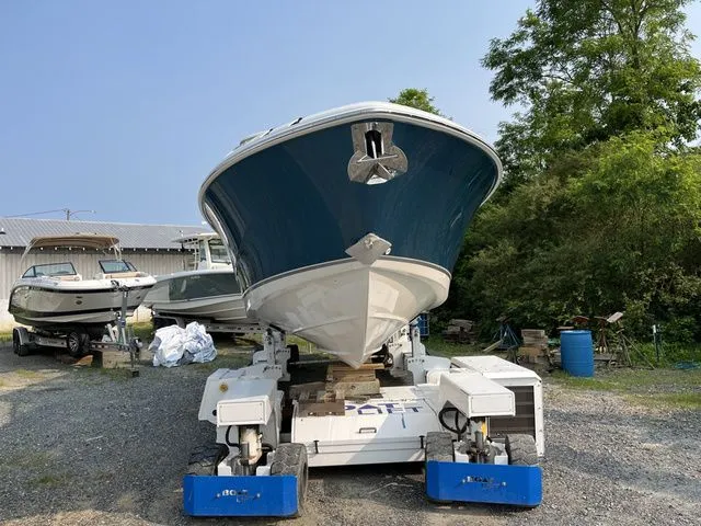 Slide: The Image of Boston Whaler 330 Vantage 2025 - 46