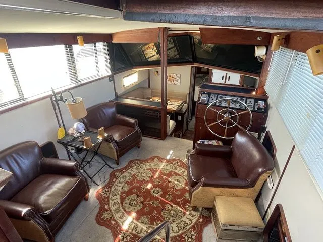 Slide: The Image of Carver 3607 Aft Cabin Motoryacht 1986 - 10