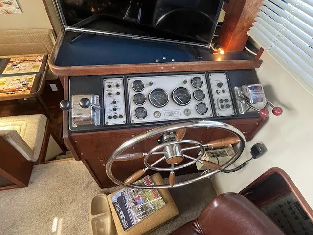 Slide: The Image of Carver 3607 Aft Cabin Motoryacht 1986 - 12