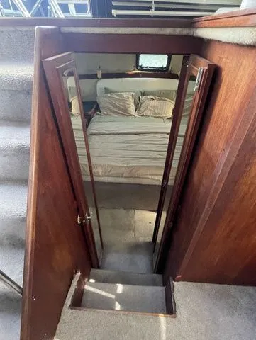 Slide: The Image of Carver 3607 Aft Cabin Motoryacht 1986 - 15