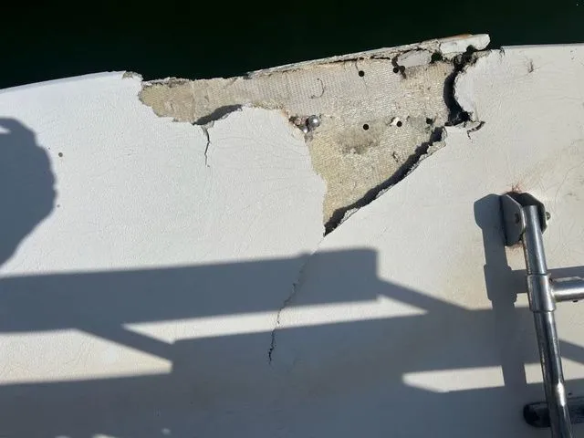 Slide: The Image of Carver 3607 Aft Cabin Motoryacht 1986 - 5