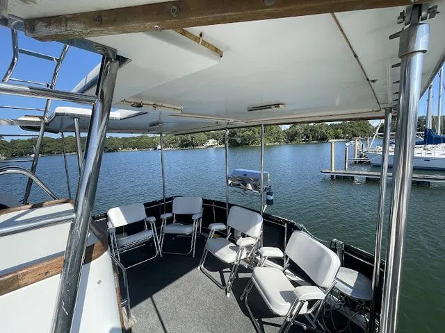 Slide: The Image of Carver 3607 Aft Cabin Motoryacht 1986 - 6