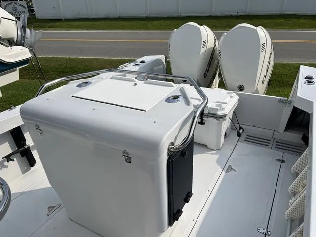 Slide: The Image of Boston Whaler 24 Outrage 1997 - 16