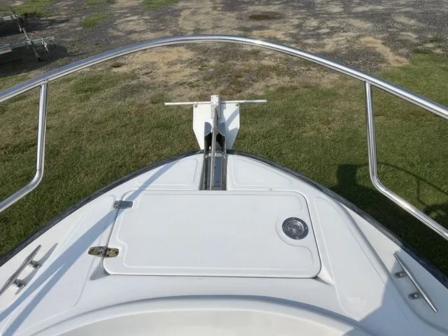 Slide: The Image of Boston Whaler 24 Outrage 1997 - 7
