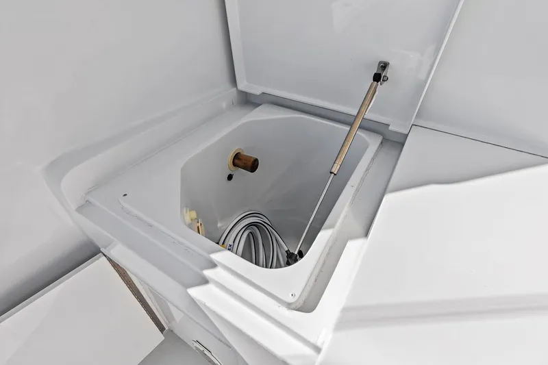 Slide: The Image of 2003 Hatteras 65 Convertible - 12