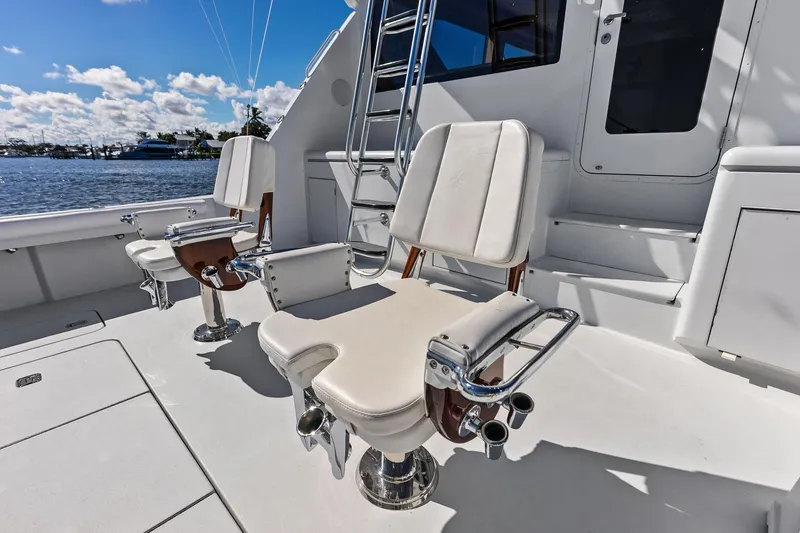 Slide: The Image of 2003 Hatteras 65 Convertible - 8