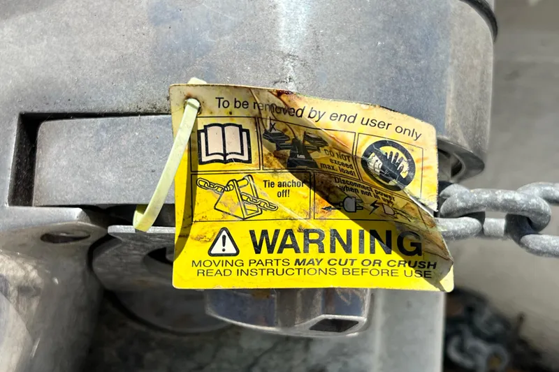 Slide: The Image of Warning label on Gemini Legacy 35, 2013 model, highlighting safety instructions and potential hazards. - 121