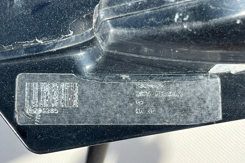 Slide: The Image of Label on Gemini Legacy 35, 2013 model, displaying serial and barcode details. - 77