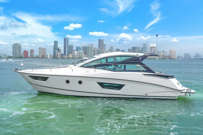 The Image of Beneteau Gran Turismo 40 - 0