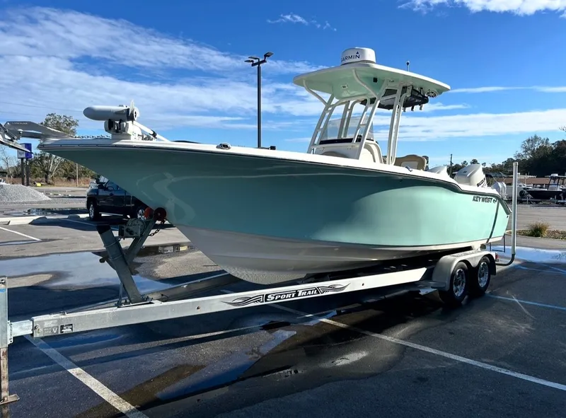 Slide: The Image of Key West 244 Center Console 2016 - 3