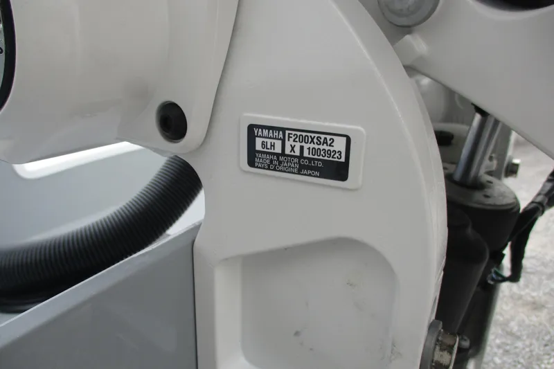 Slide: The Image of Close-up of Yamaha F200XSA2 engine label on 2026 Bluewater 25t boat. - 18