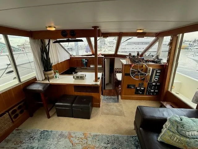 Slide: The Image of Tollycraft 40 Sun Deck 1985 - 12