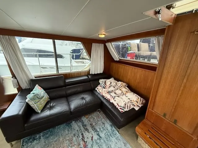 Slide: The Image of Tollycraft 40 Sun Deck 1985 - 15