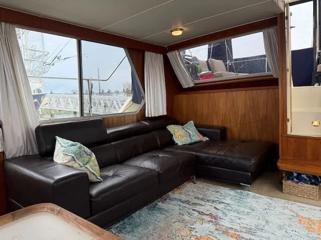 Slide: The Image of Tollycraft 40 Sun Deck 1985 - 16