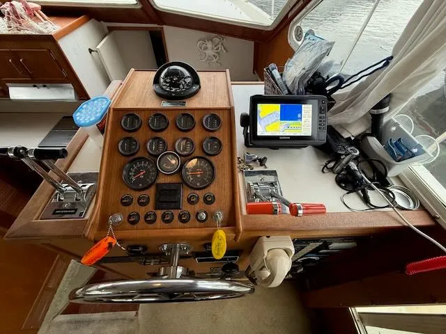 Slide: The Image of Tollycraft 40 Sun Deck 1985 - 19