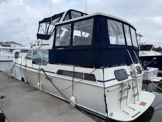 Slide: The Image of Tollycraft 40 Sun Deck 1985 - 58