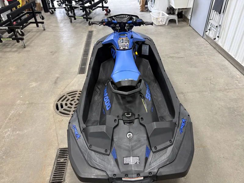 Slide: The Image of Sea-Doo Spark Trixx 2 up iBR Sound System 2023 - 7