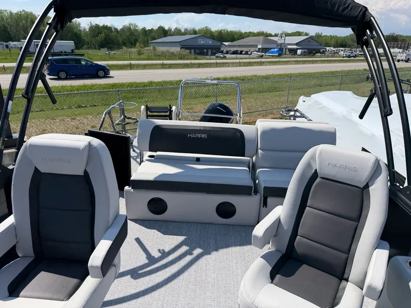 Slide: The Image of Interior of 2026 Harris FloteBote CRUISER 230 SLDH. - 8