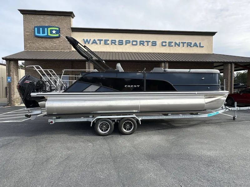 The Image of Crest 235 CONQUEST SLSC 2026 - 1