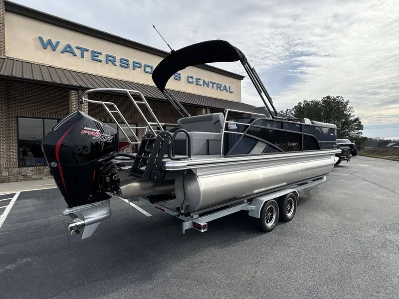 Slide: The Image of Crest 235 CONQUEST SLSC 2026 - 2